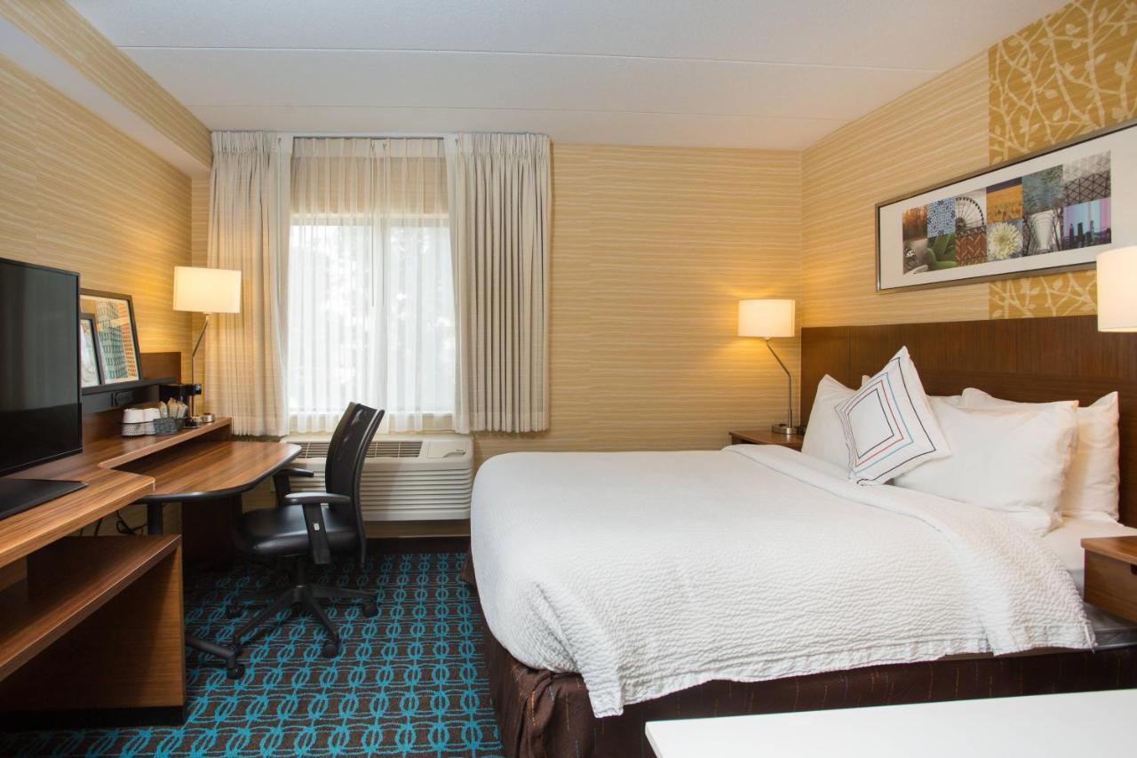 Fairfield Inn Manchester - Boston Regional Airport Экстерьер фото